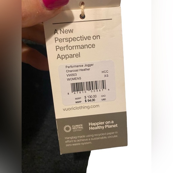 6. NWT Vuori performance joggers Size XS - Picture 4 of 4